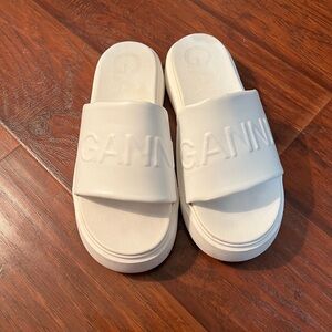 Ganni Paltform Sandal (White)